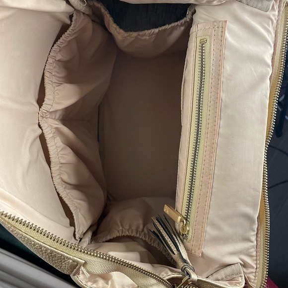 Freshly Picked Diaper Bag and Backpack - Picture 7 of 8